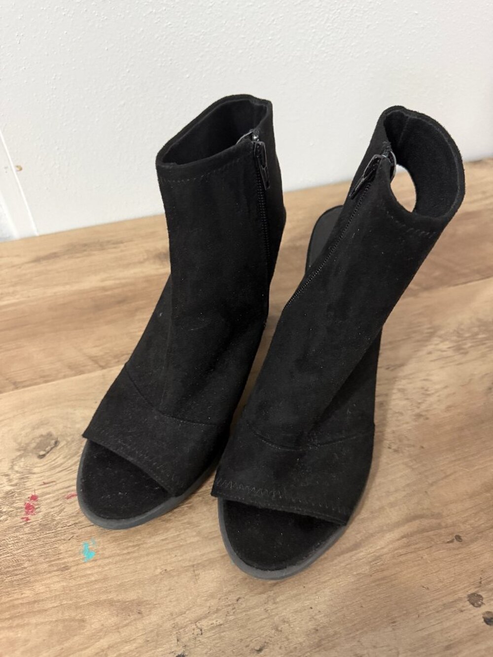 🖤 Edgy & Chic! Brash Black Faux-Suede Peep-Toe Cutout Heeled Booties 11